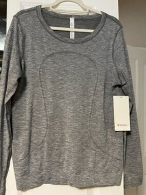 NWT Lululemon Grey Swiftly Tech Long Sleeve Breeze Top in Size 10
